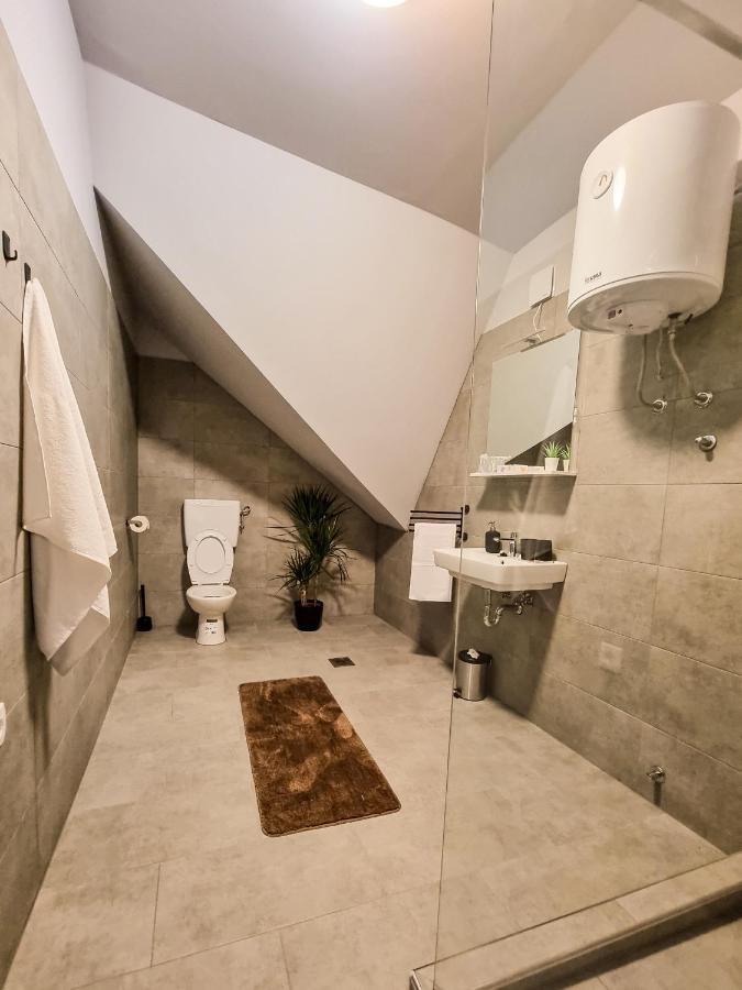 Xxl Rooms Осиек Экстерьер фото