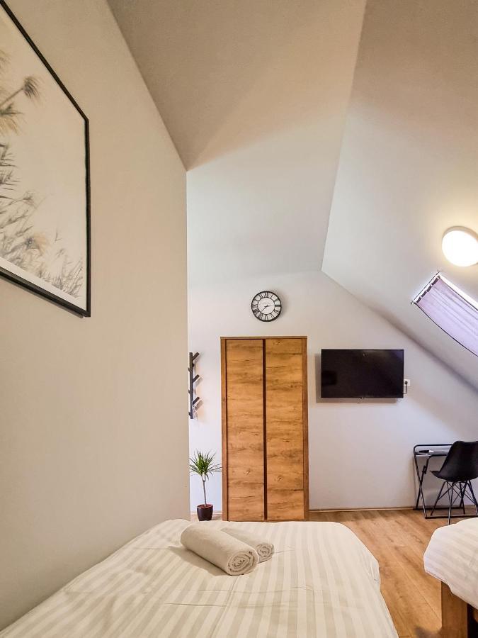 Xxl Rooms Осиек Экстерьер фото