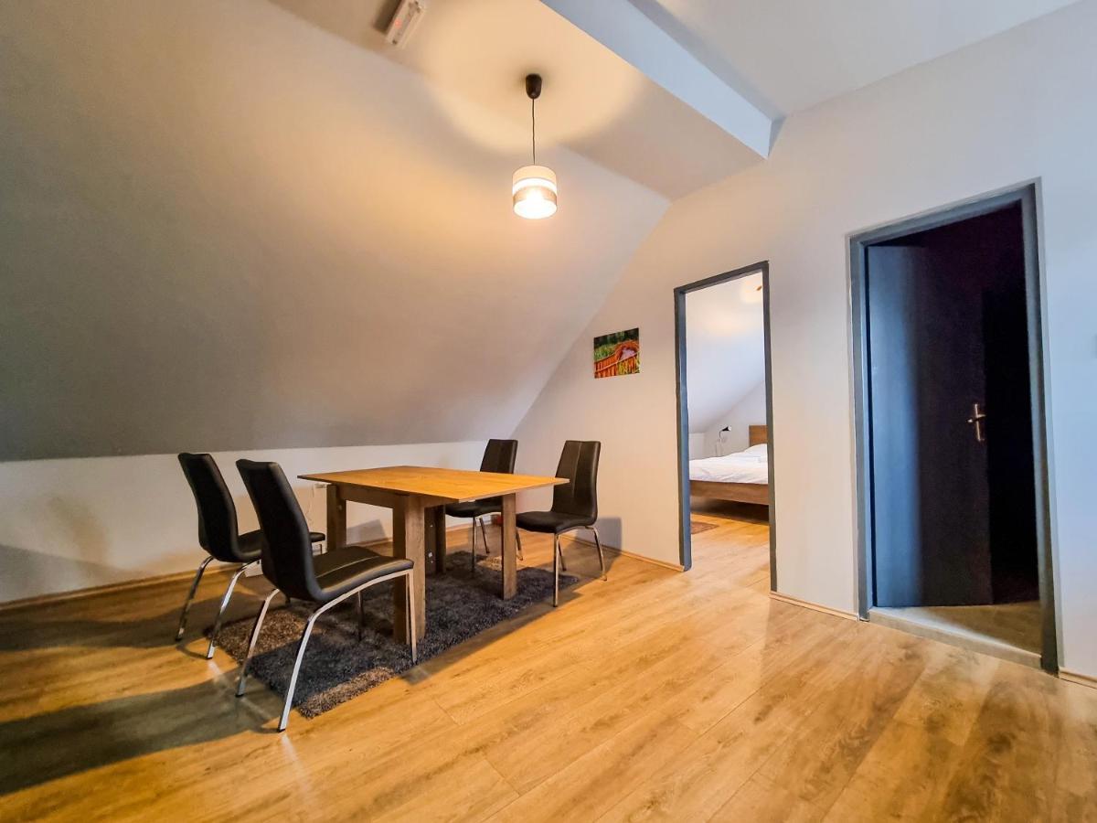 Xxl Rooms Осиек Экстерьер фото