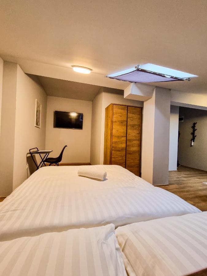 Xxl Rooms Осиек Экстерьер фото