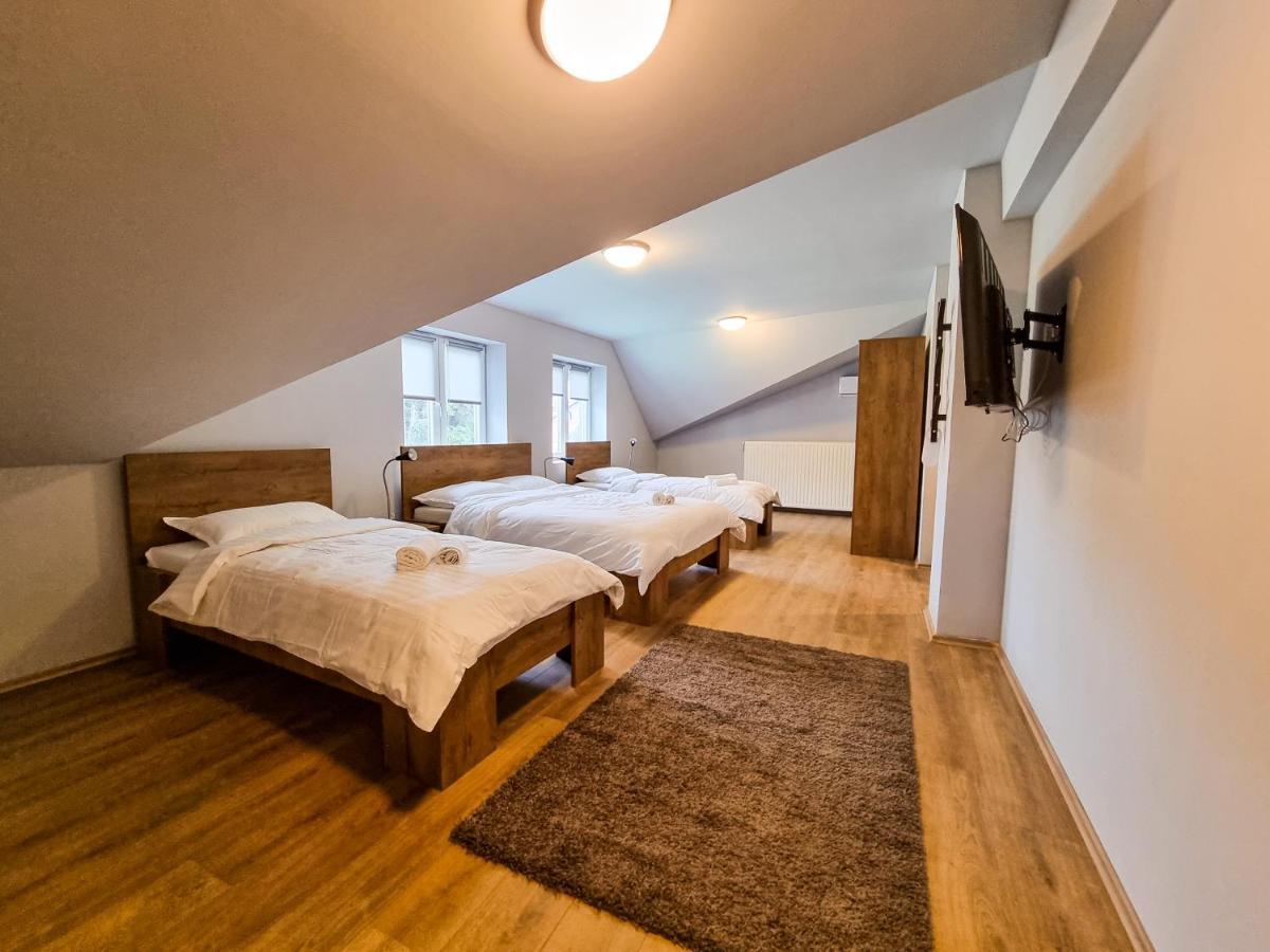 Xxl Rooms Осиек Экстерьер фото