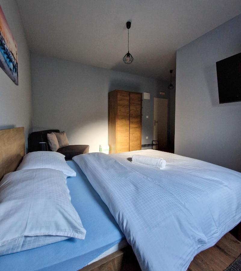 Xxl Rooms Осиек Экстерьер фото