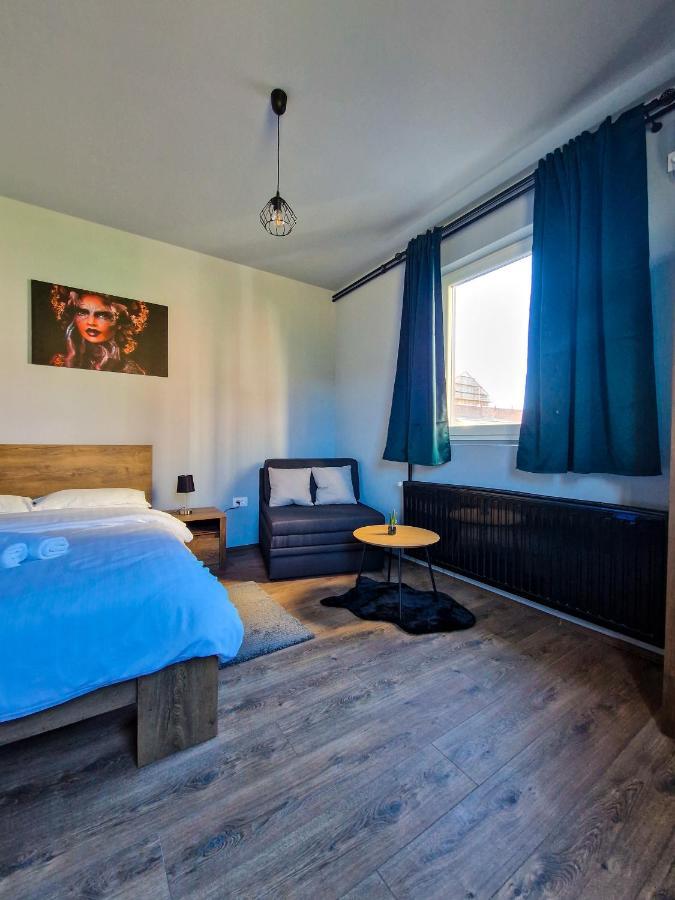 Xxl Rooms Осиек Экстерьер фото