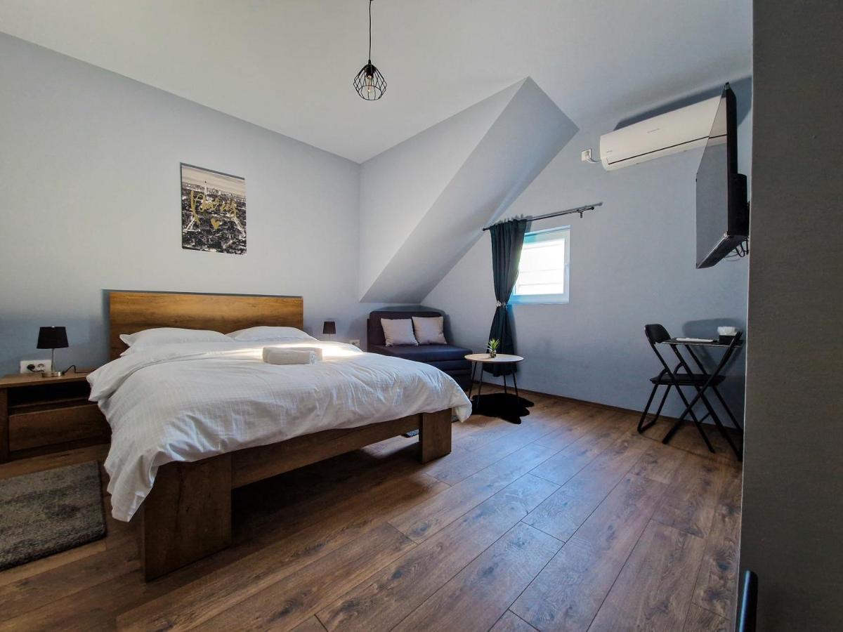 Xxl Rooms Осиек Экстерьер фото